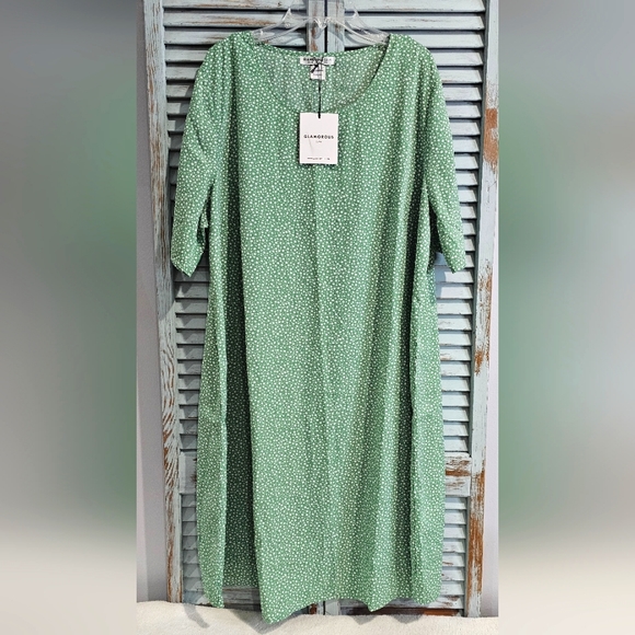 GLAMOROUS CURVE UK PASTEL FLORAL DRESS Size US 16 Pistachio Green Ditsy NWT - Picture 2 of 5